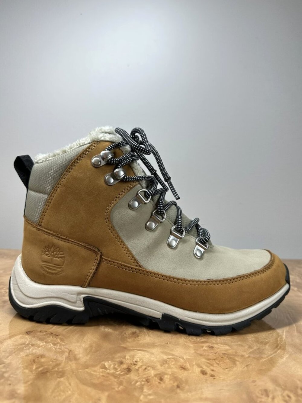 Timberland Mt. Maddsen Mid Warm Lined Hiking Boots Womens 8 A42RW Waterproof